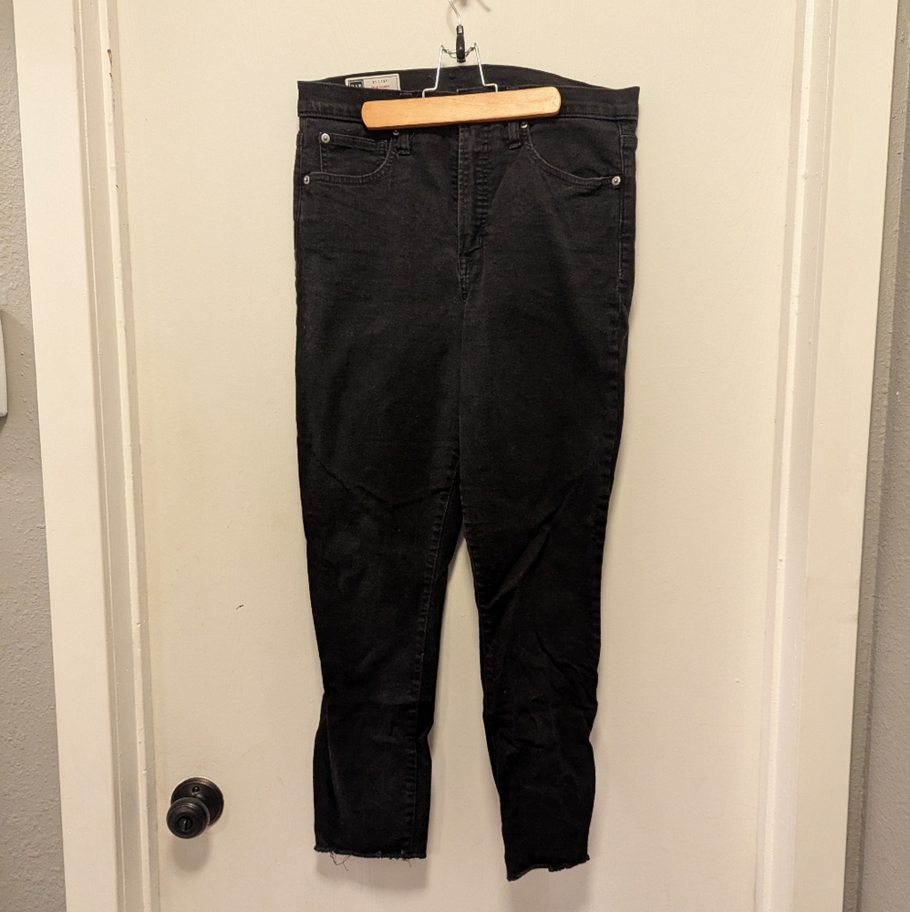 GAP Women's Straight Leg Black Jeans